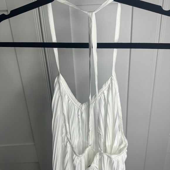 NWT LBLC Normal White Pleated Dress Flowy Size Medium (v1) - Picture 5 of 6